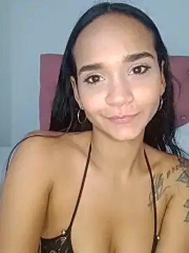 Maria_x_Alejandra's cam snapshot