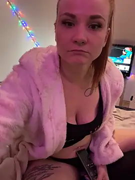 Fiebie_licios live sex cam