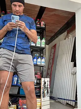 Paul22cm- live sex cam