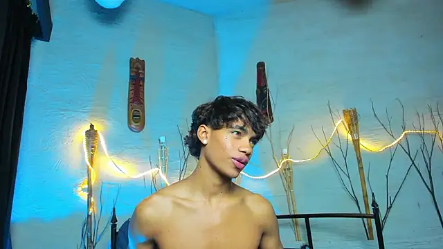 AlanCutee live sex cam