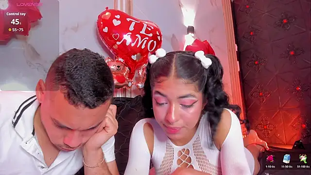 Aron_and_molly's cam snapshot