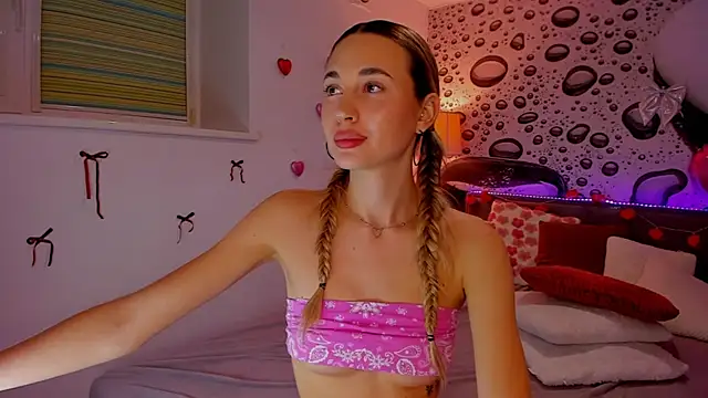 AlexaWilds's cam snapshot