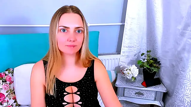 EliseKiss's cam snapshot