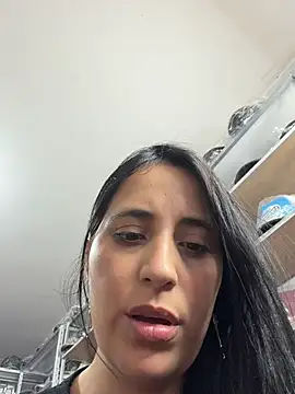 GiaDuque live sex cam
