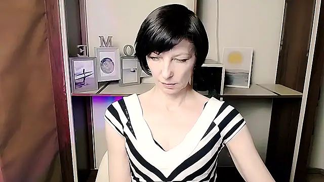 _AngeliaFlow_'s cam snapshot