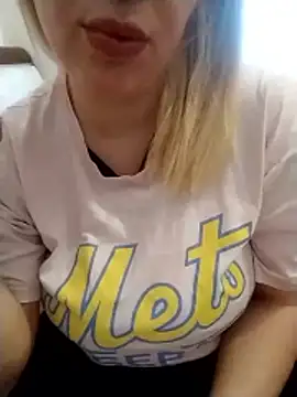 sevimlikelebek29 live sex cam