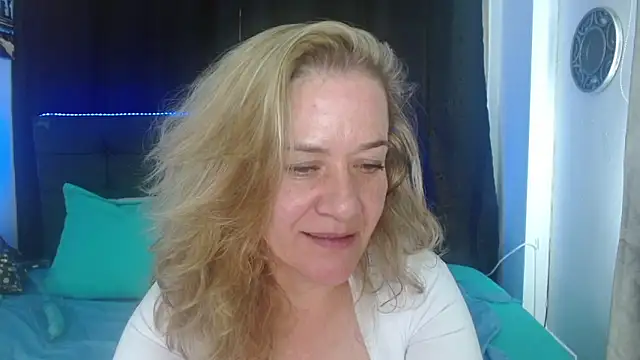 andreea_xx's cam snapshot