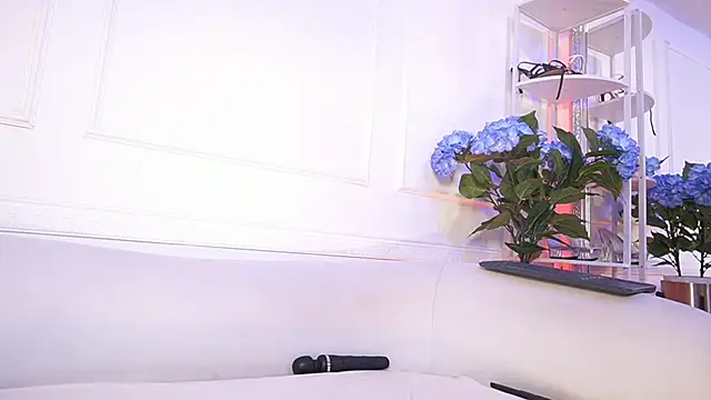 elasummer live sex cam