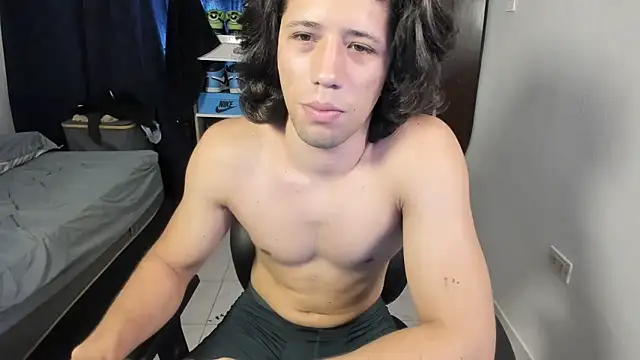 itstonnyX live sex cam