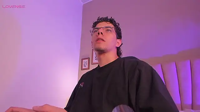 Axel_Creed's cam snapshot