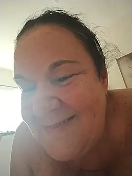 Yaya_Mineira live sex cam