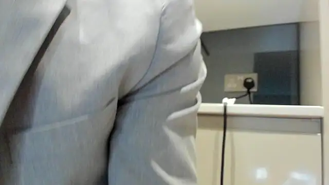 DominantAlex18 live sex cam