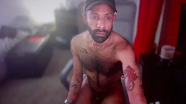 LilBrownPKB live sex cam
