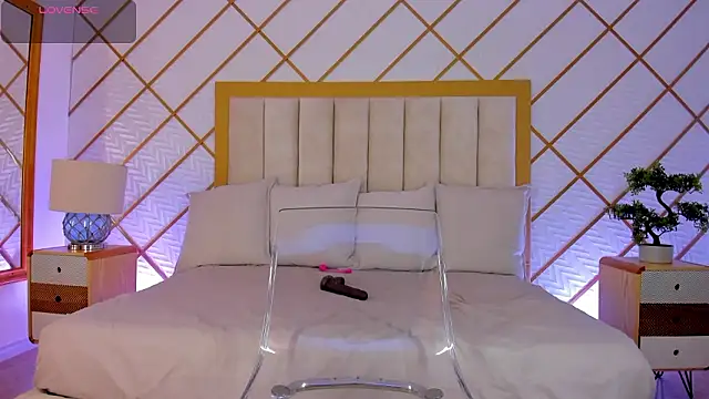 cocoamore's cam snapshot