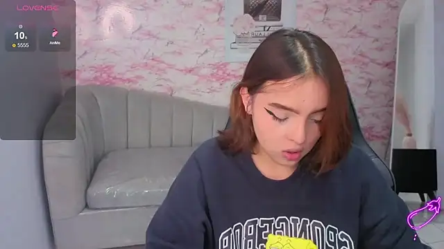 mia_foster_t's cam snapshot