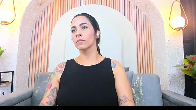 violet_scott_'s cam snapshot