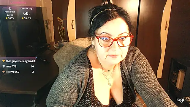 exiMIlf's cam snapshot