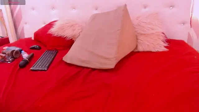 KaillyMorga_'s cam snapshot