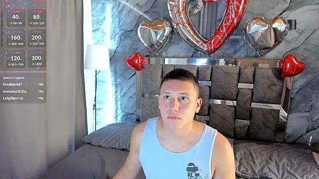 Manson_and_Zoe's cam snapshot