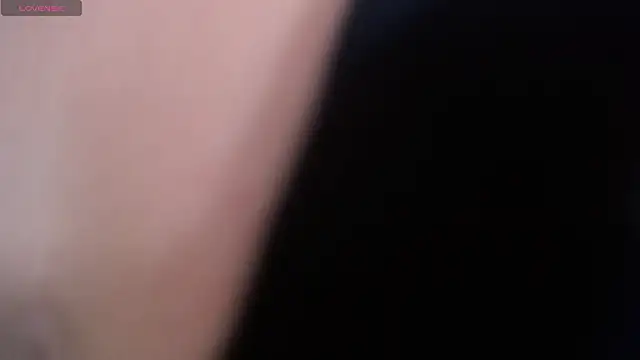 QueenRose94's cam snapshot