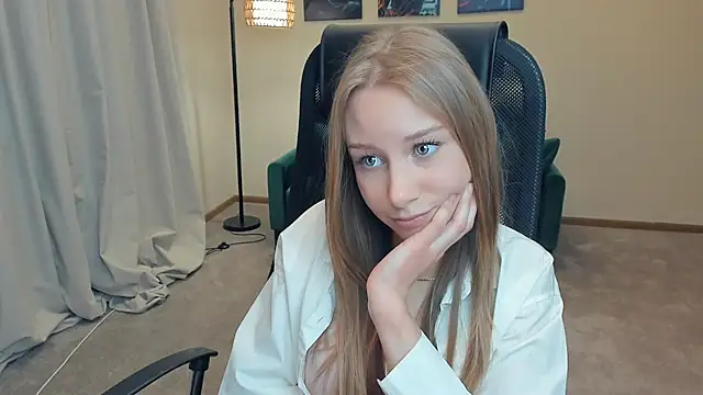 CarmenLipkin's cam snapshot