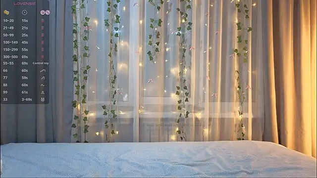 CarolinePepper live sex cam