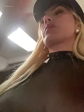 alicev_kitty's cam snapshot