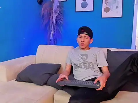 Marcus_and_Tony live sex cam