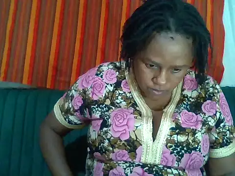 tight_pussy_gall's cam snapshot