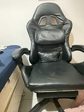 lucioliveira's cam snapshot