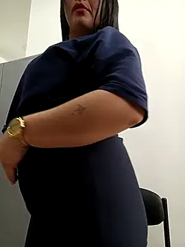 DANIELA_08-'s cam snapshot