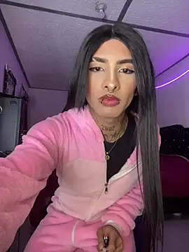 nebullax_mcqueen live sex cam