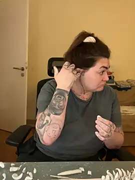 HeyBABYGIRL's cam snapshot