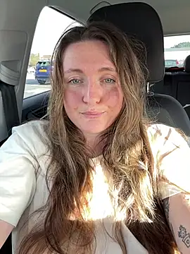 BustyBonnieUK's cam snapshot