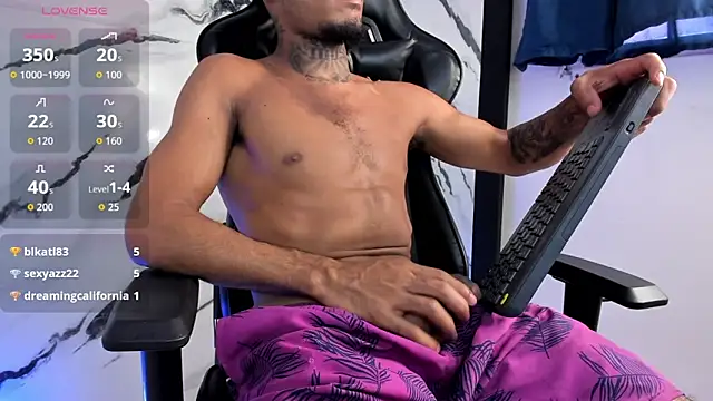 Nehemiaa_boy live sex cam