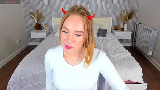 DaraLex_'s cam snapshot