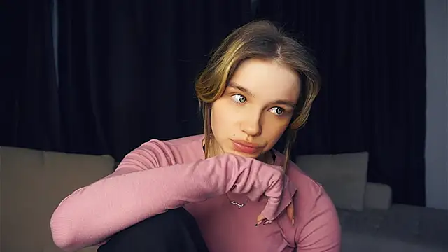 EarthaStinett's cam snapshot