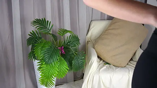 TinaMonaldi's cam snapshot