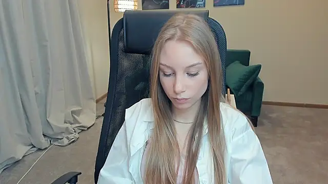 CarmenLipkin's cam snapshot