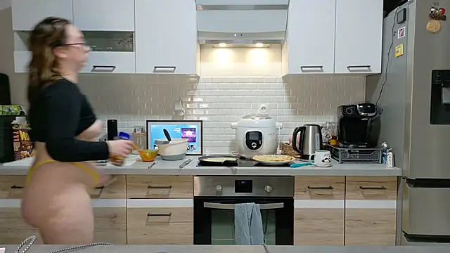 TokyoAna's cam snapshot