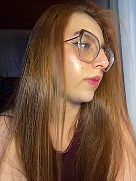 CoraVibes's cam snapshot