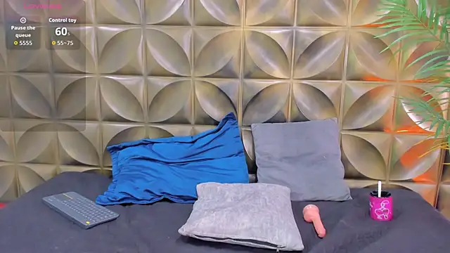 SukyBits's cam snapshot