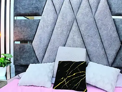 Mila_Nova_'s cam snapshot