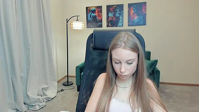 CarmenLipkin's cam snapshot