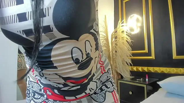 bella_bread's cam snapshot