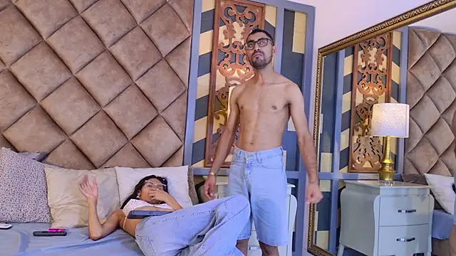 ArianaAndParker's cam snapshot