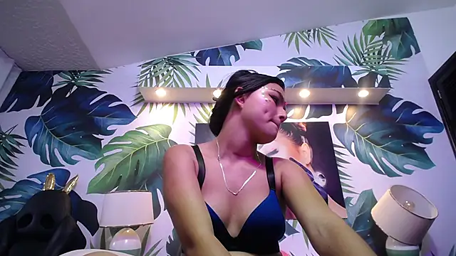 gurisha_priya's cam snapshot