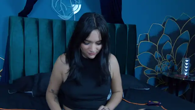 valery-vixen2's cam snapshot