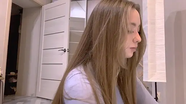 Fayalotyncute's cam snapshot