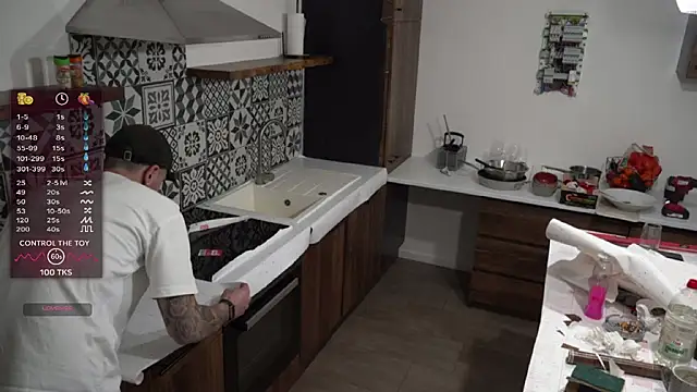 monsieurguitsxxx's cam snapshot